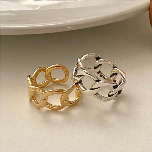 Anello geometrico minimalista in argento sterling S925 da donna con design pulito e finitura liscia