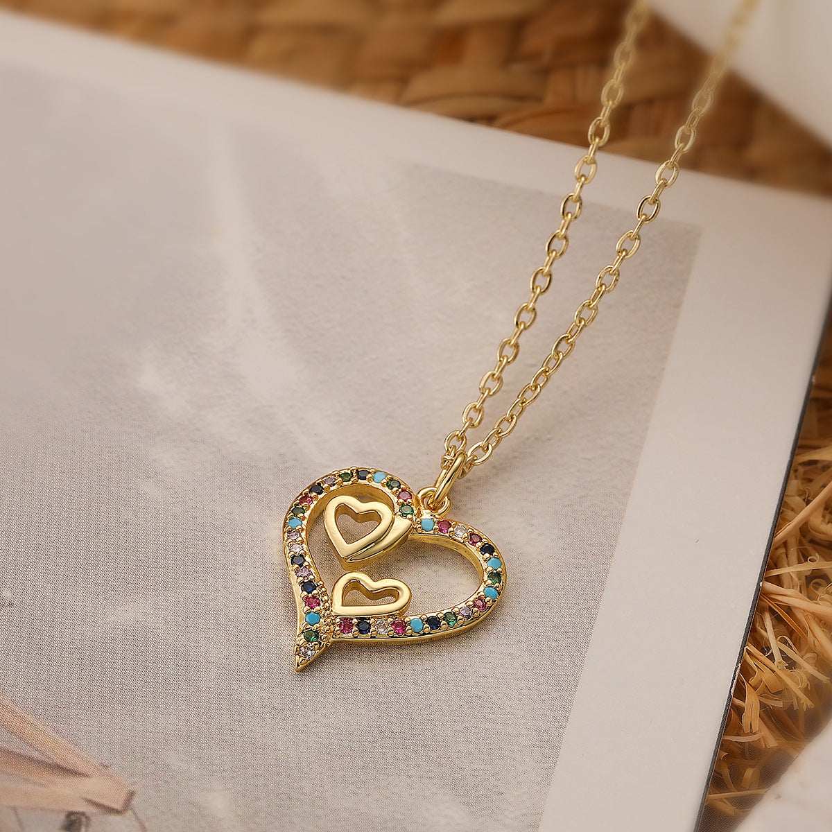Minimalist Heart-Shaped Copper Pendant Necklace with 18K Gold Plating and Zircon Inlay for Women