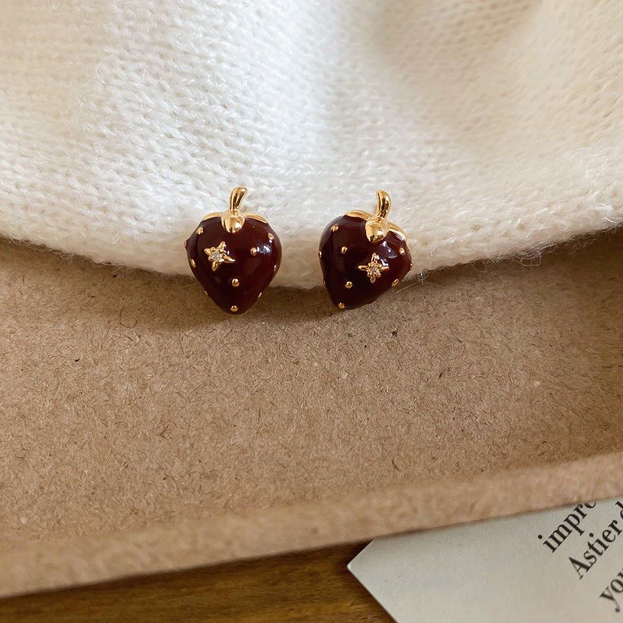 Elegantes Pendientes de Perlas en Forma de Fresa con Chapado de Rodio para Mujer, Joyería de Moda Estilo Vintage de Hong Kong