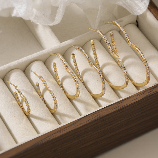 Vintage Elegant 18K Gold Plated Brass Heart Geometric Hoop Earrings with Cubic Zirconia for Women