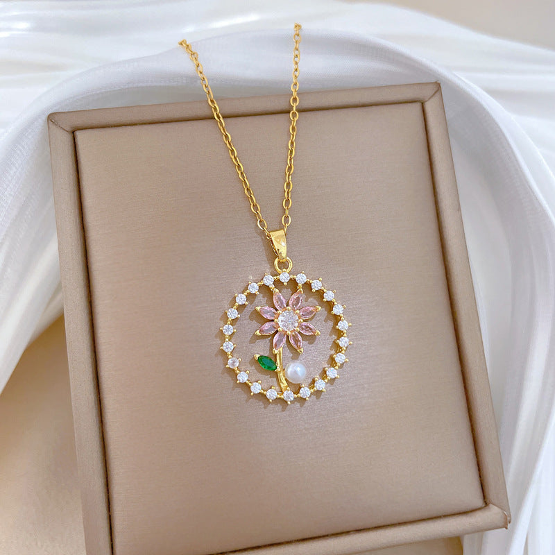 Sweet Round Floral Pearl Rhinestone Necklace Titanium Steel Cable Chain for Unisex