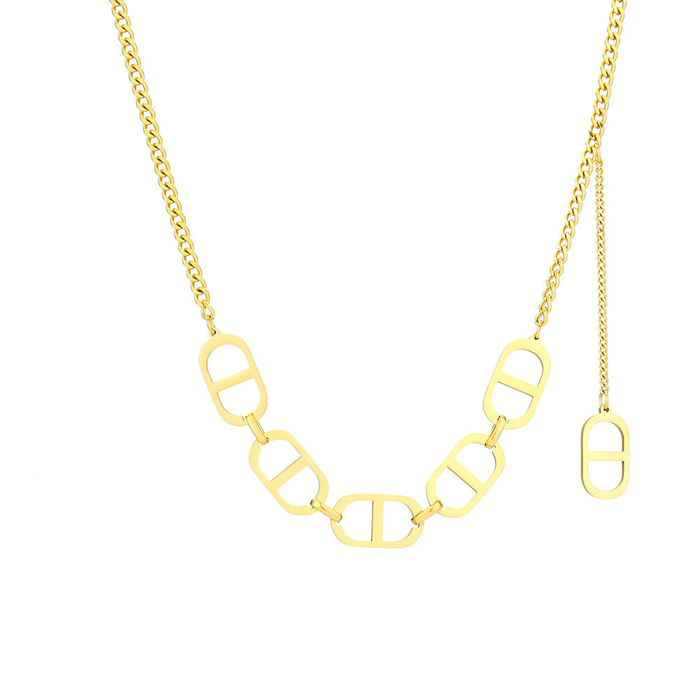 Collana alla Moda Minimalista con Ciondolo a Lettera in Acciaio al Titanio per Donna con Finitura Placcata e Design a Catena O