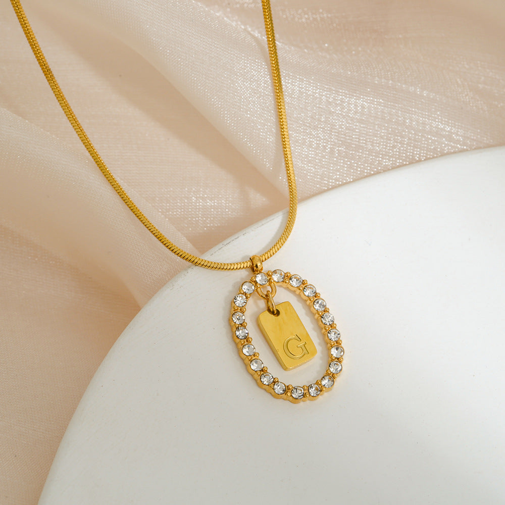 Collana da donna con ciondolo a lettera in acciaio inossidabile, minimalista, con strass, su catena snake