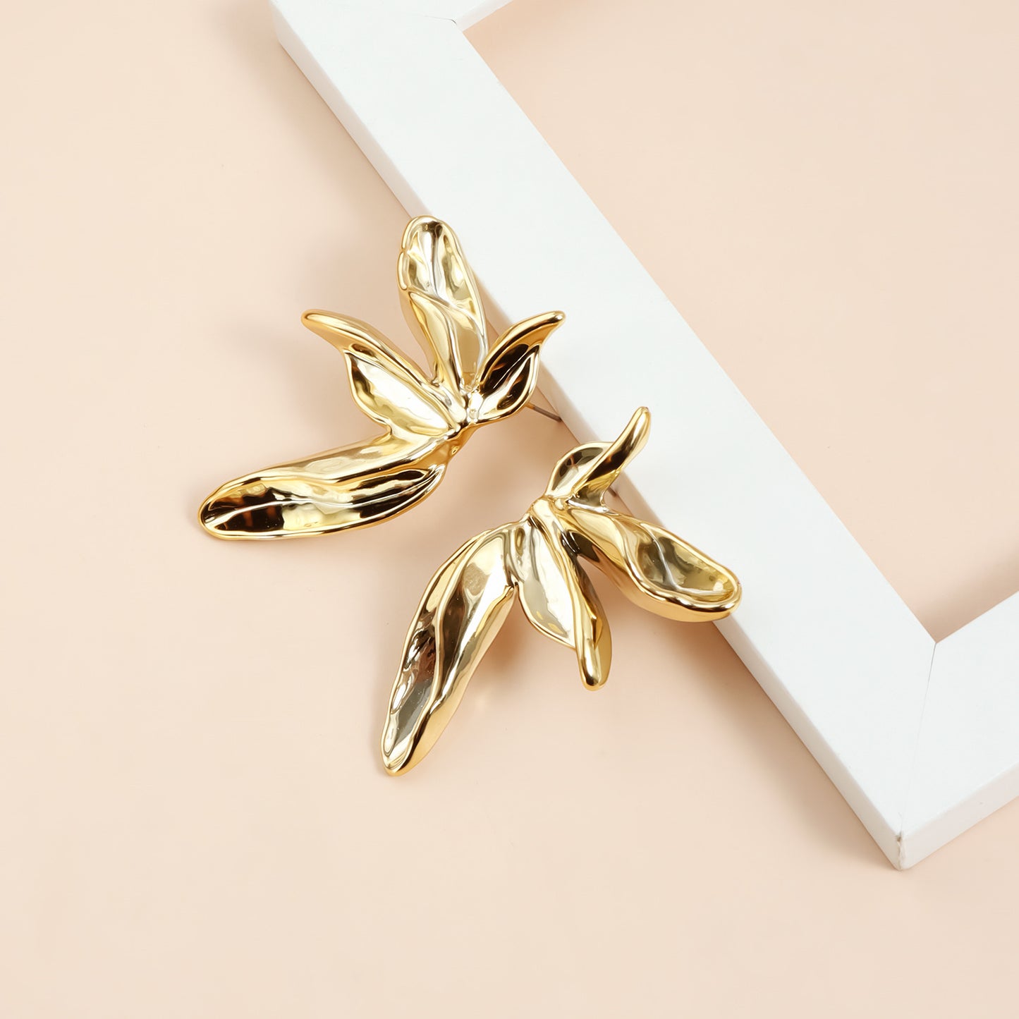 Vintage Geometric Floral Zinc Alloy Plated Wing Earrings for Women