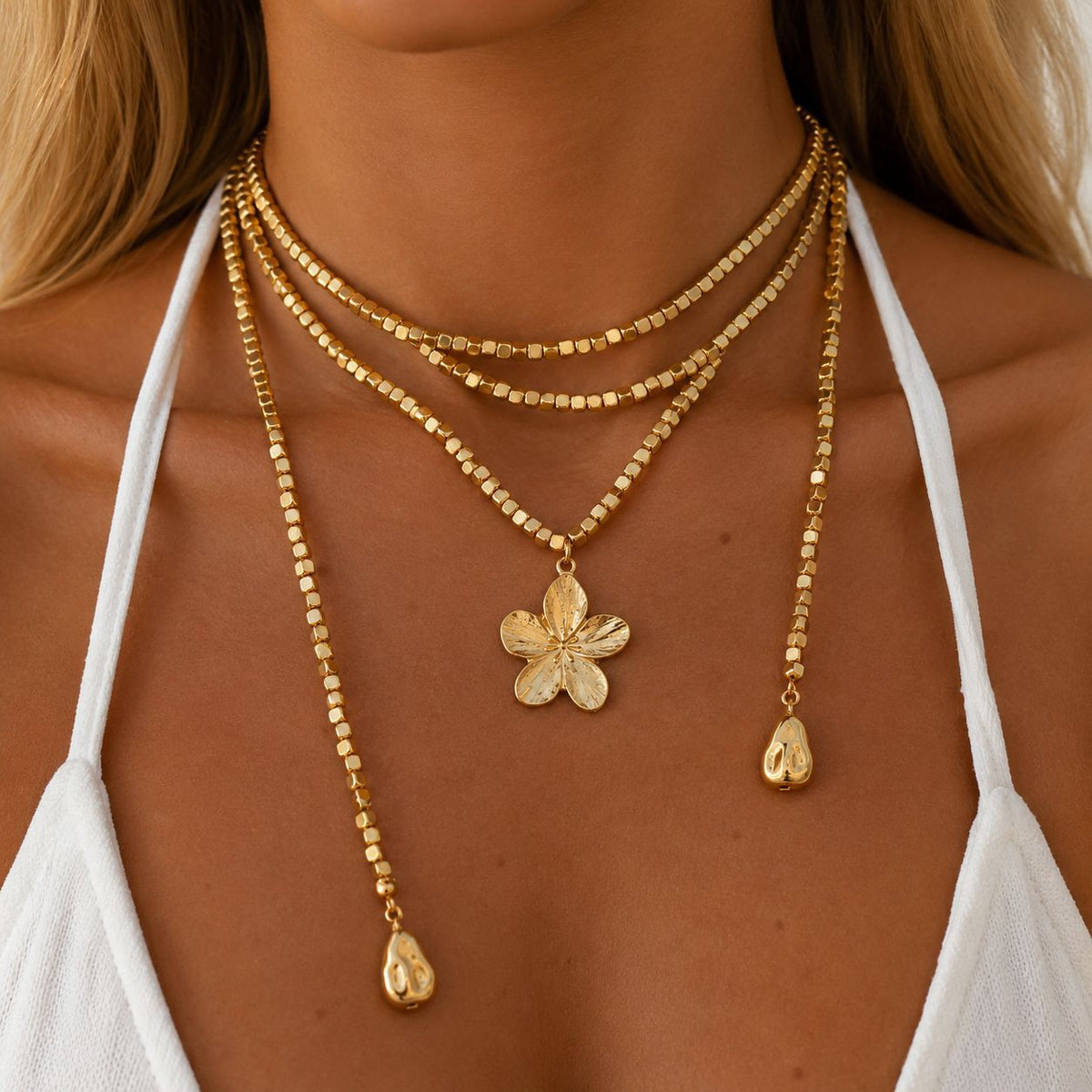 Sweet Geometric Square Floral Plated Resin Beaded Necklace with Zinc Alloy Pendant for Women