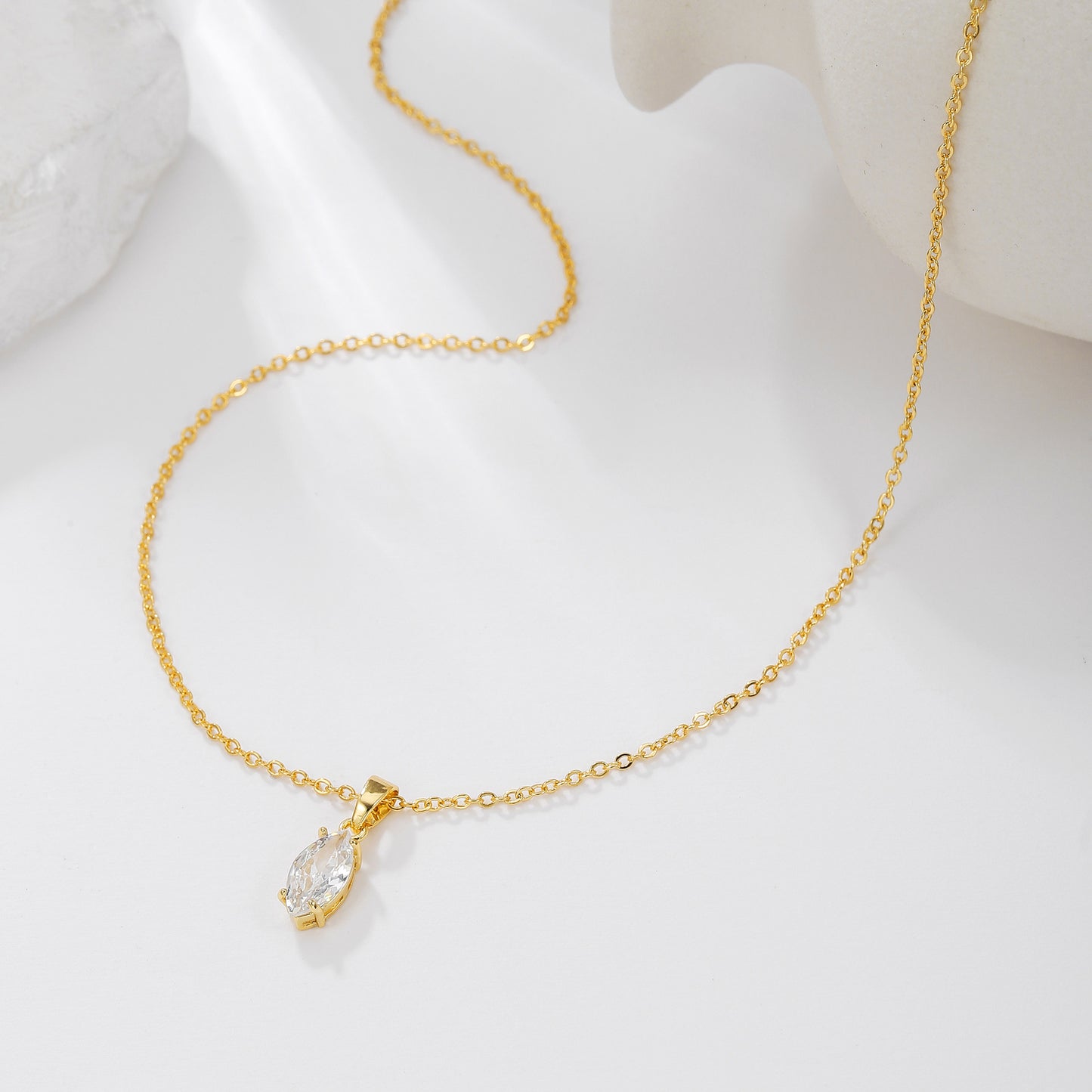 Minimalist 18K Gold Plated Copper Zircon Water Drop Pendant Necklace for Women