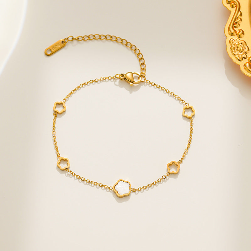 Light Luxury Rhombus-Shaped Titanium Steel Bracelet for Women with Vacuum Plating Finish