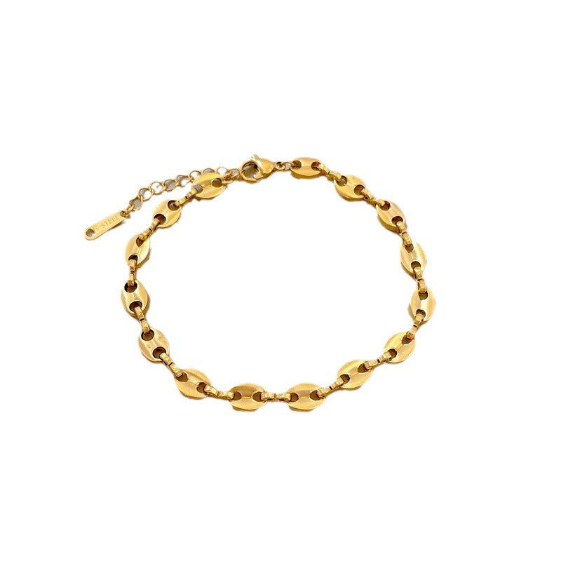 Pulsera con dije de nariz de cerdo minimalista de acero de titanio para mujer con baño de oro estilo coreano vintage