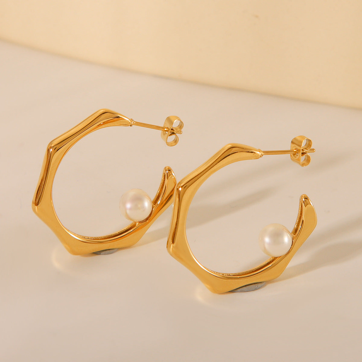 Minimalist C-Shaped Titanium Steel Earrings with 18K Gold Plating and Natural Pearl Accents for Women