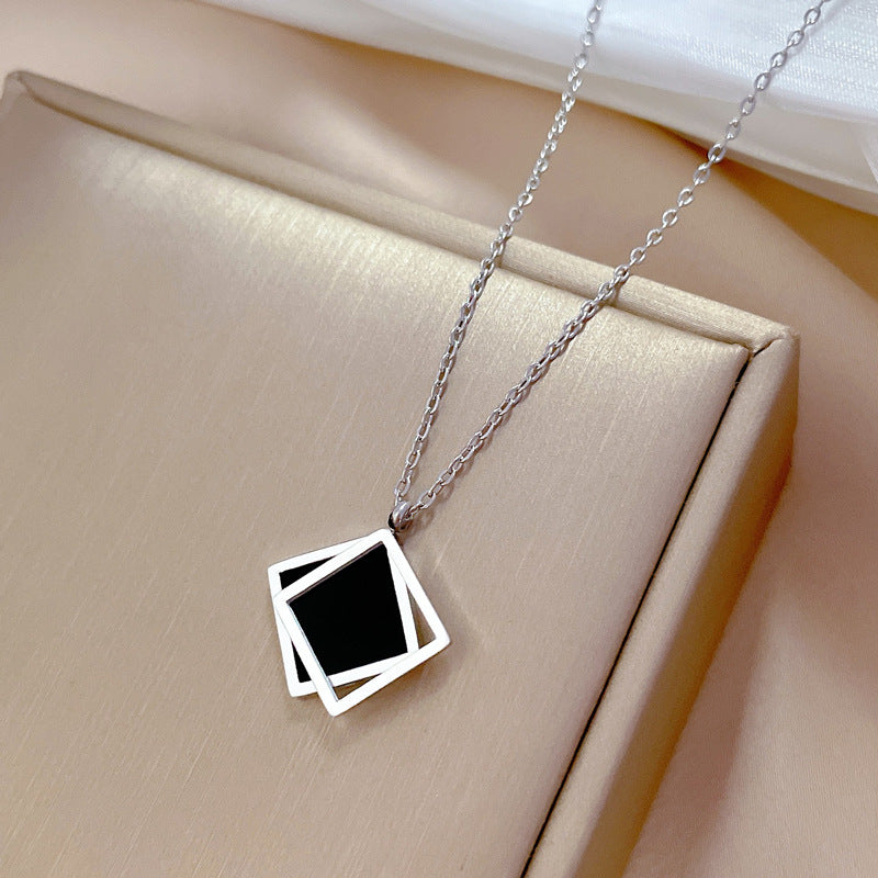 Minimalist Geometric Titanium Steel Necklace for Women and Men with Gold-Plated Finish and Square Pendant