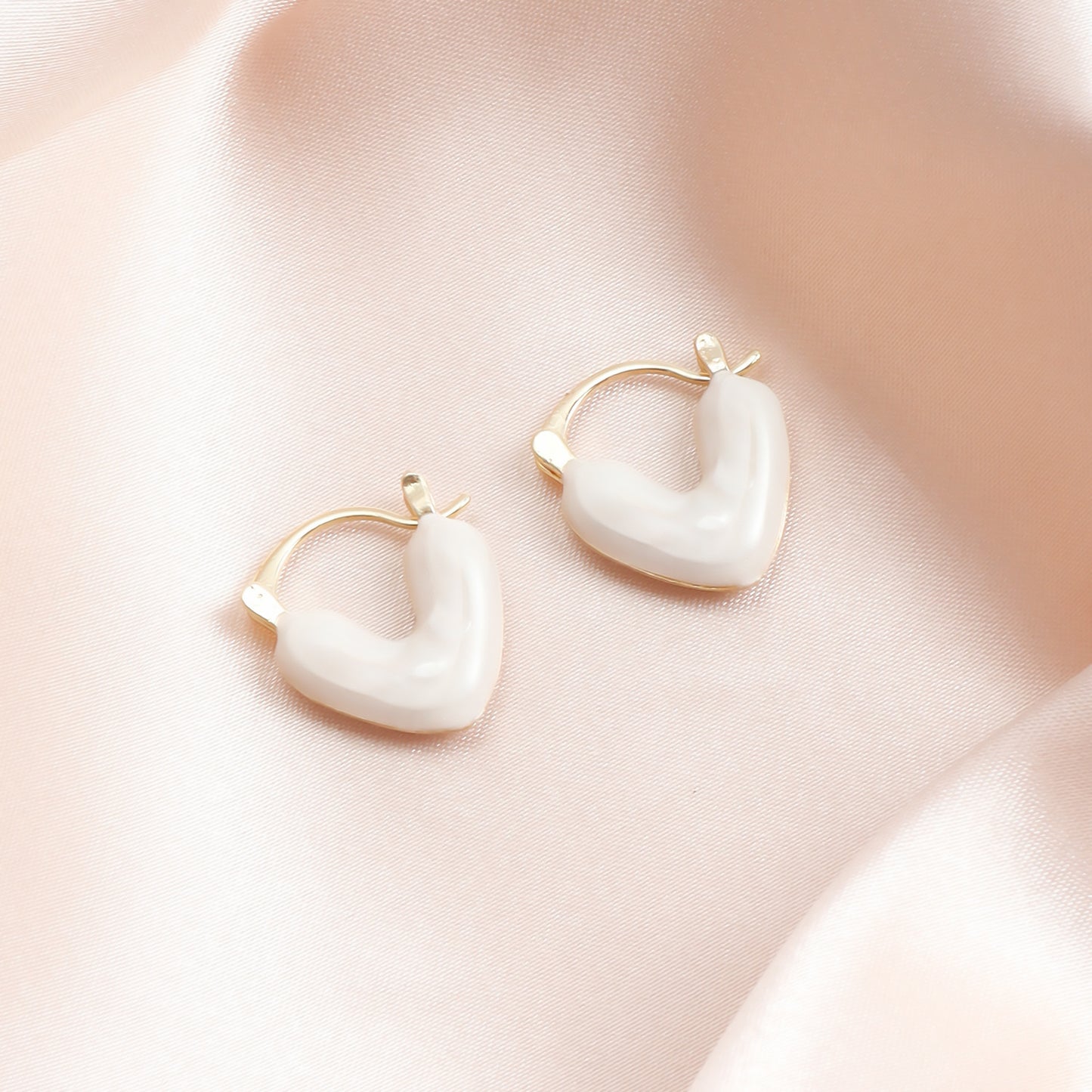 Vintage Minimalist V-Shaped Heart Stud Earrings for Women with Electroplated Metal Finish