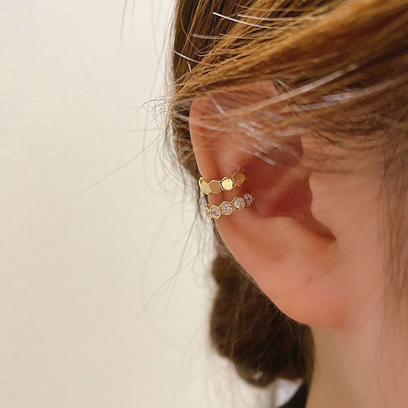 Sparkling Zircon Butterfly Ear Cuffs for Women Minimalist Elegant Ear Bone Clips with Simulated Pearl Accents