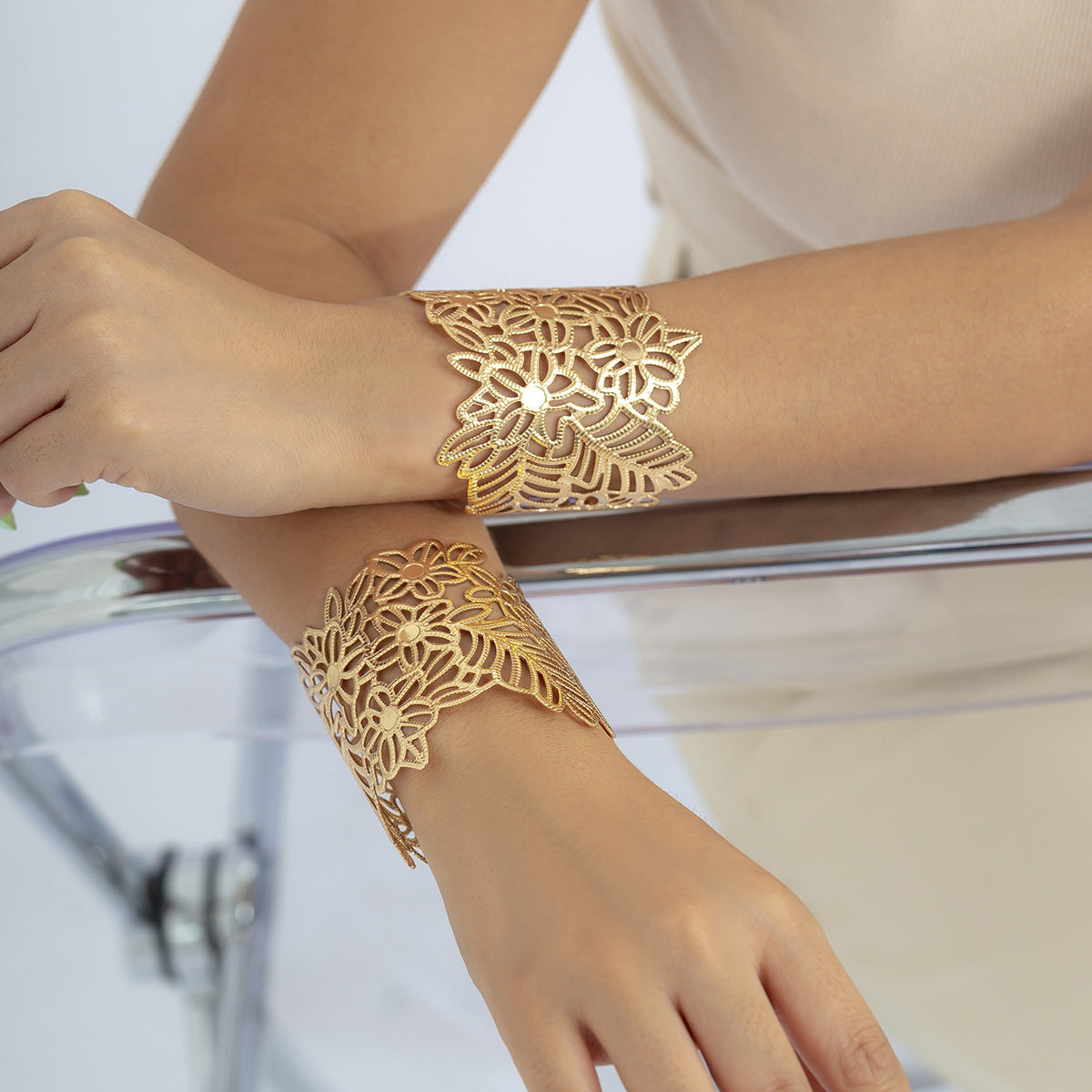 Minimalist Geometric Metal Bracelet with Hollow Floral and Leaf Motifs Electroplated for Women