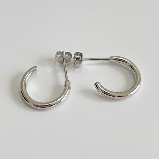 Pendientes Dulces Geométricos Semiredondos de Plata de Ley 925