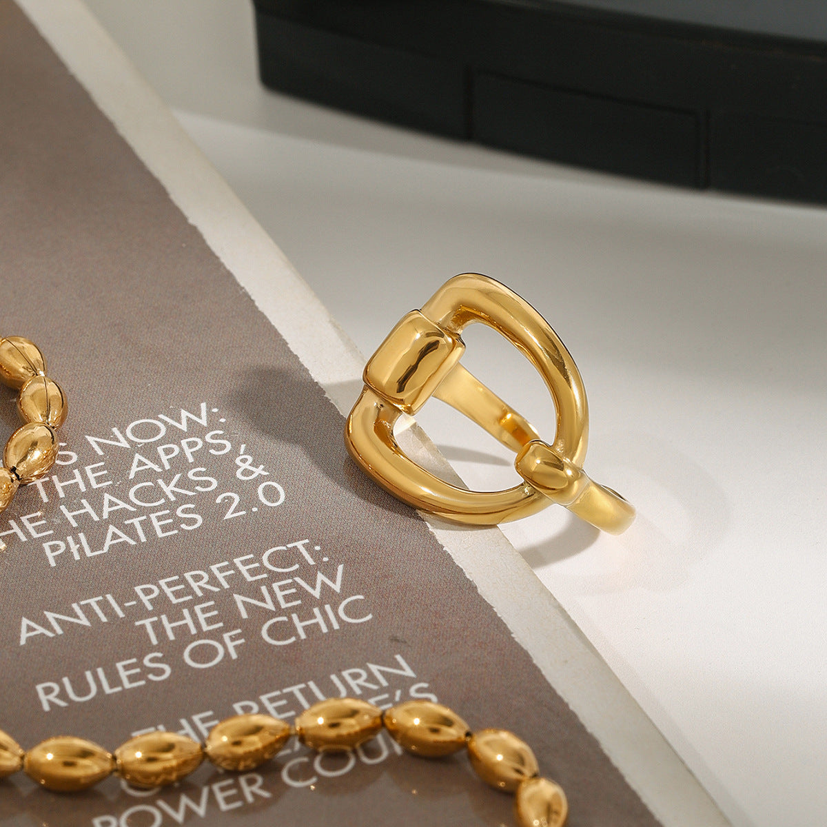 Anillo de Acero Inoxidable Chapado en Oro de 18K con Diseño Geométrico Cuadrilátero para Mujer