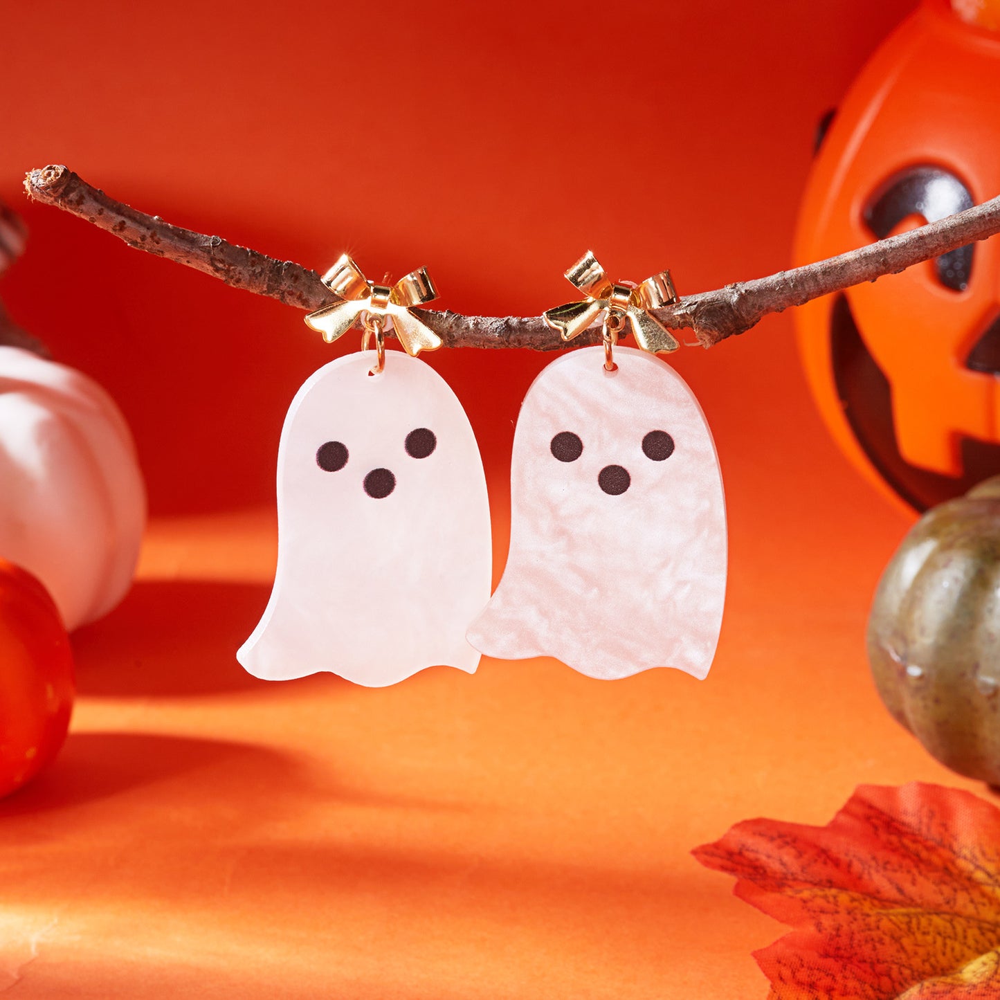 Orecchini Pendenti in Acrilico con Fantasmino Carino per Donne, con Fiocco e Design di Animali Cartoon, Gioielli per Orecchie a Tema Halloween