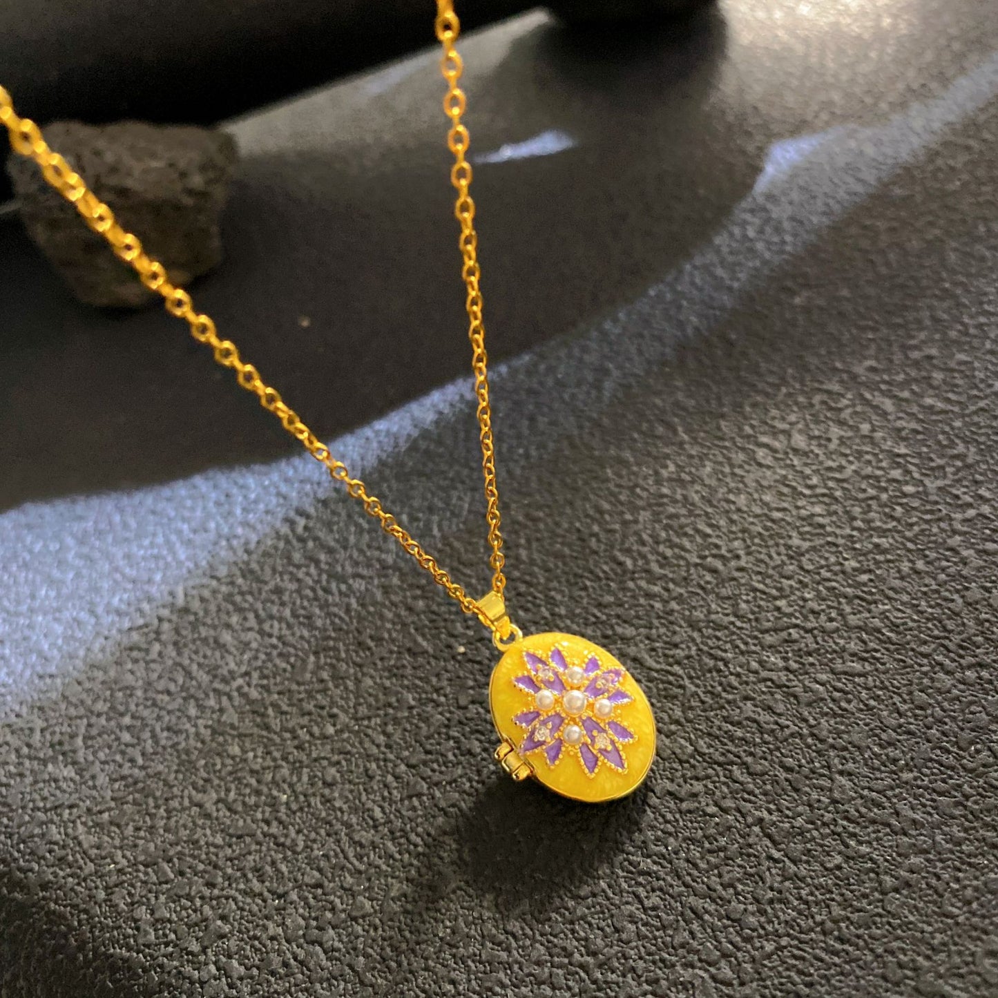 Vintage Elegant Geometric Leaf Teardrop Drip Oil Cubic Zirconia Necklace with 18K Gold Plated Brass Pendant on Titanium Steel Cable Chain for Women