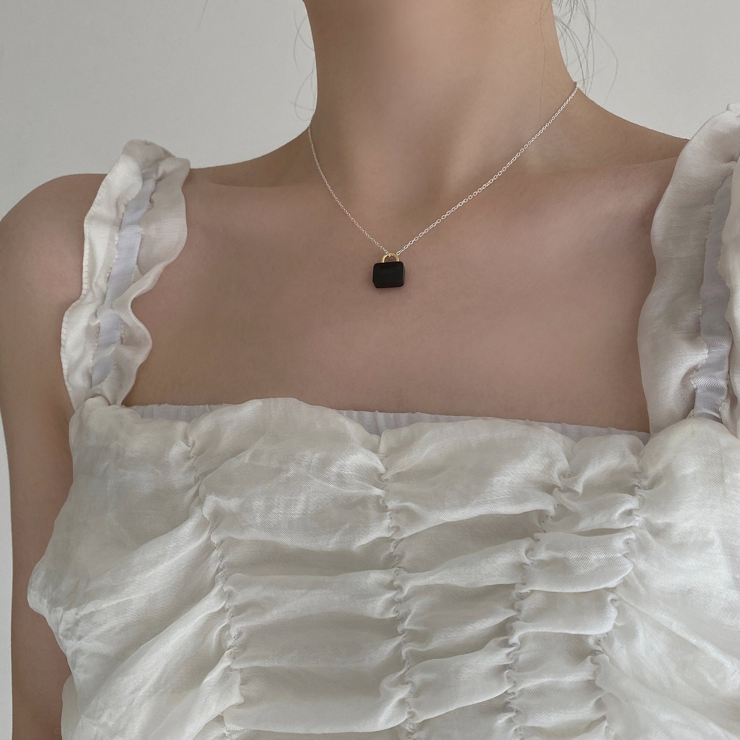 Minimalist Geometric Lock Pendant Necklace in 925 Sterling Silver