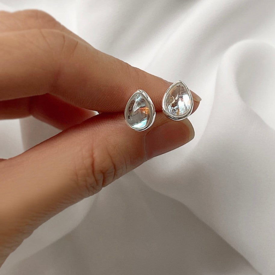 Orecchini da donna minimalisti a goccia in argento sterling 925 con intarsio in strass AB