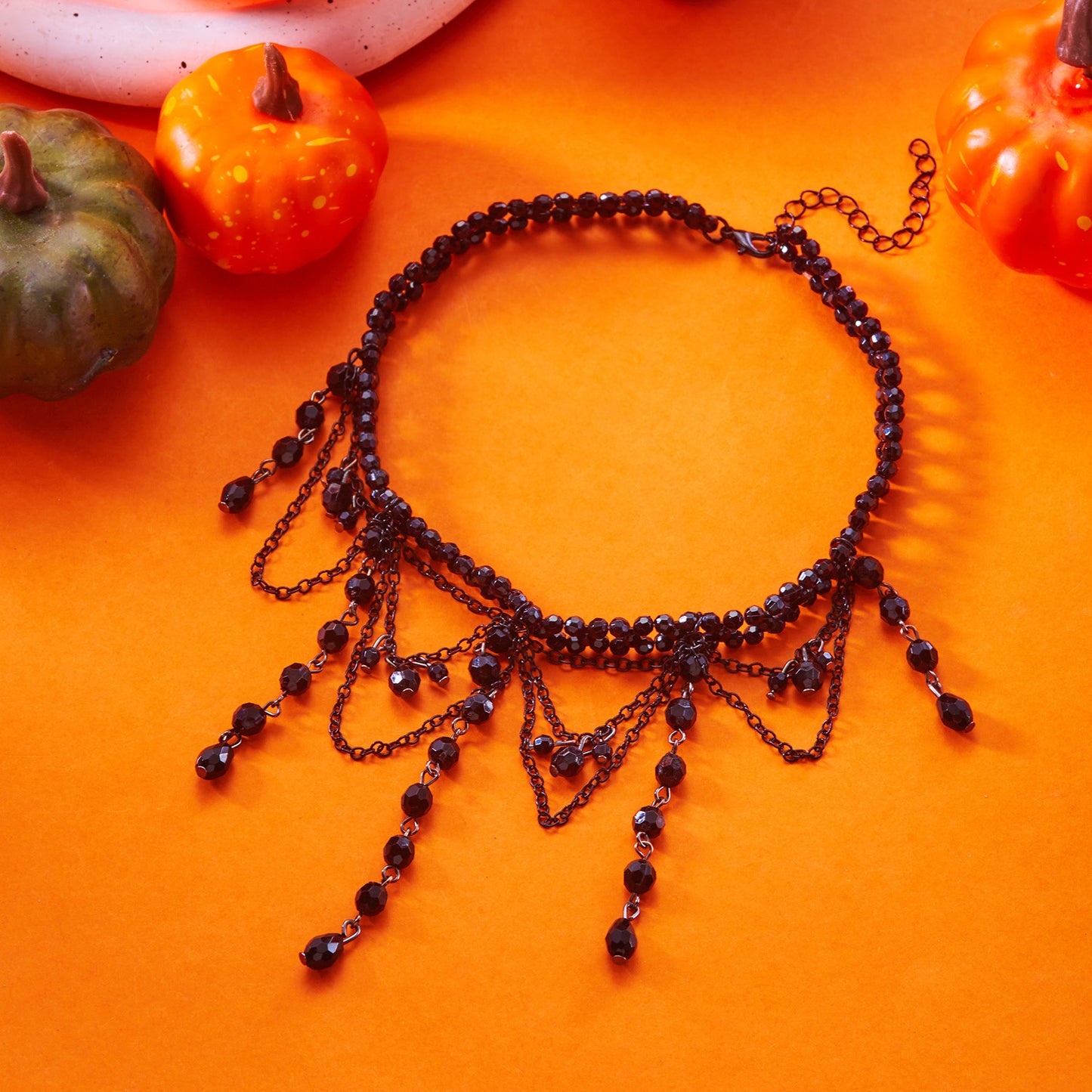 Collar gótico oscuro de varias capas con colgantes de calavera y calabaza, cadena de aleación, acabado galvanizado, joyería llamativa con temática de Halloween