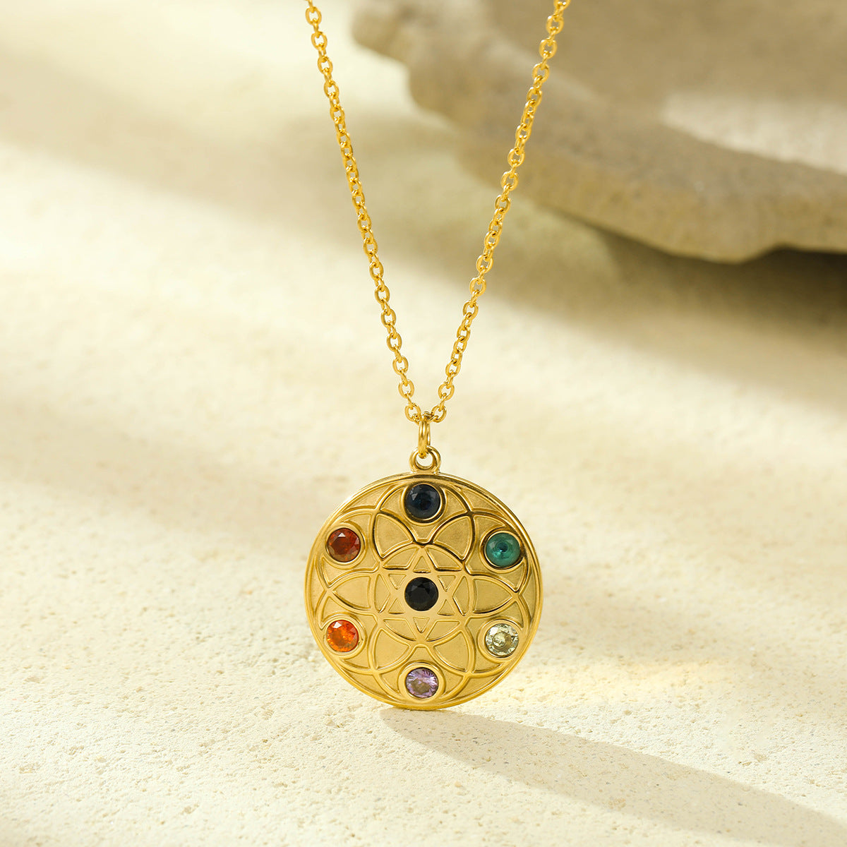 Fashionable Office-Style Round Pendant Necklace in Stainless Steel with Rhinestone Inlay for Women
