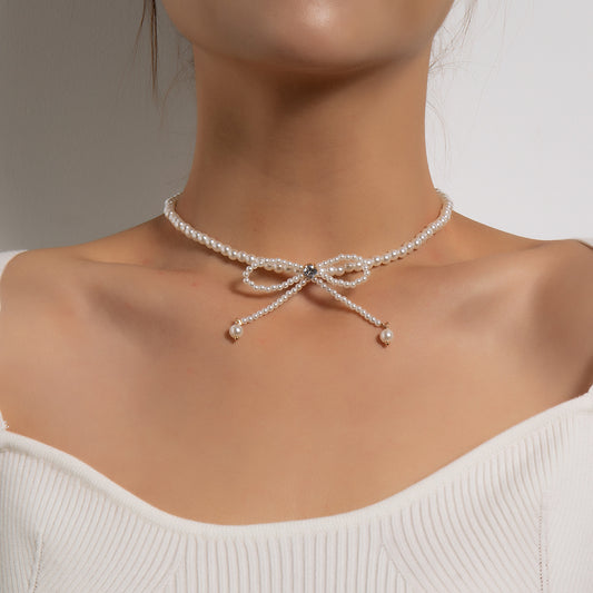 Collana di perle con farfalla dal design geometrico, catena in metallo placcato, stile fresco e dolce per donna