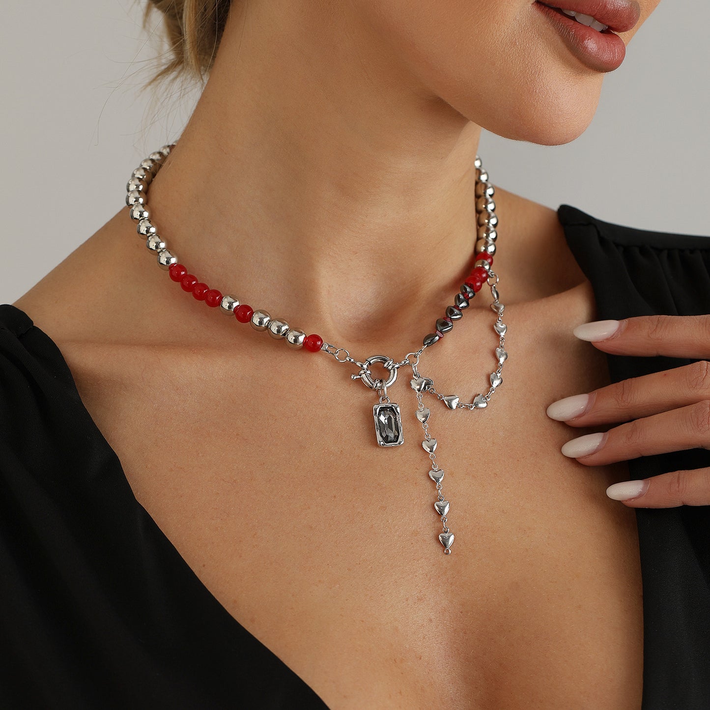 Sweet Streetwear Heart Geometric Resin Alloy Plated Necklace with Tassel Black Rhinestone