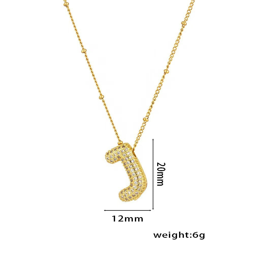 Collana da Donna con Ciondolo a Lettera, Design Geometrico Minimalista, in Ottone Placcato Oro con Zirconi Micro-Pavé