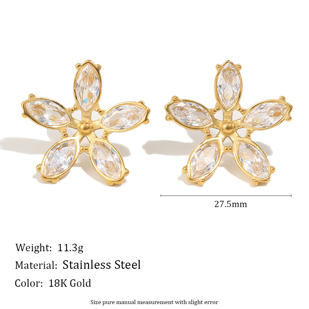 Elegantes pendientes de acero inoxidable chapados en oro de 18 quilates con circonita cúbica floral para mujer
