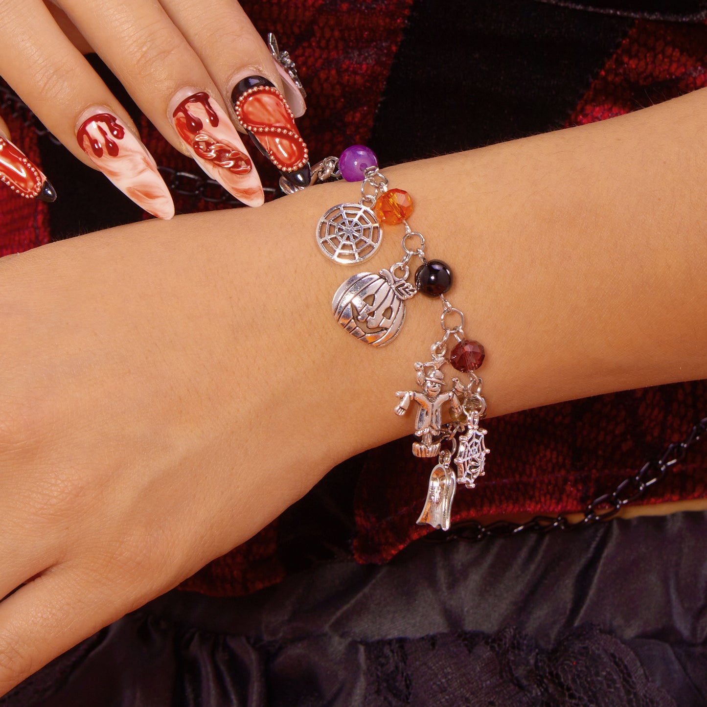 Pulsera con temática de Halloween con dije de calabaza de dibujos animados y fantasma, diseño de cuentas geométricas, pulsera chapada en aleación para mujer
