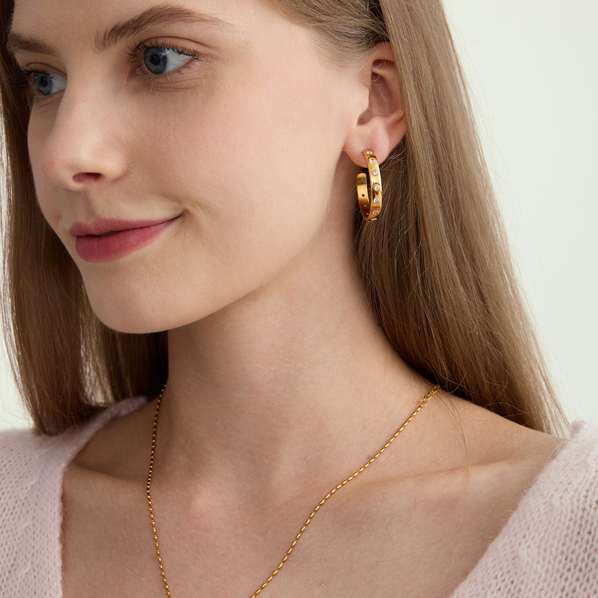 Pendientes geométricos en forma de C de acero de titanio con incrustaciones de circonita, chapados, para mujer, a la moda e hipoalergénicos
