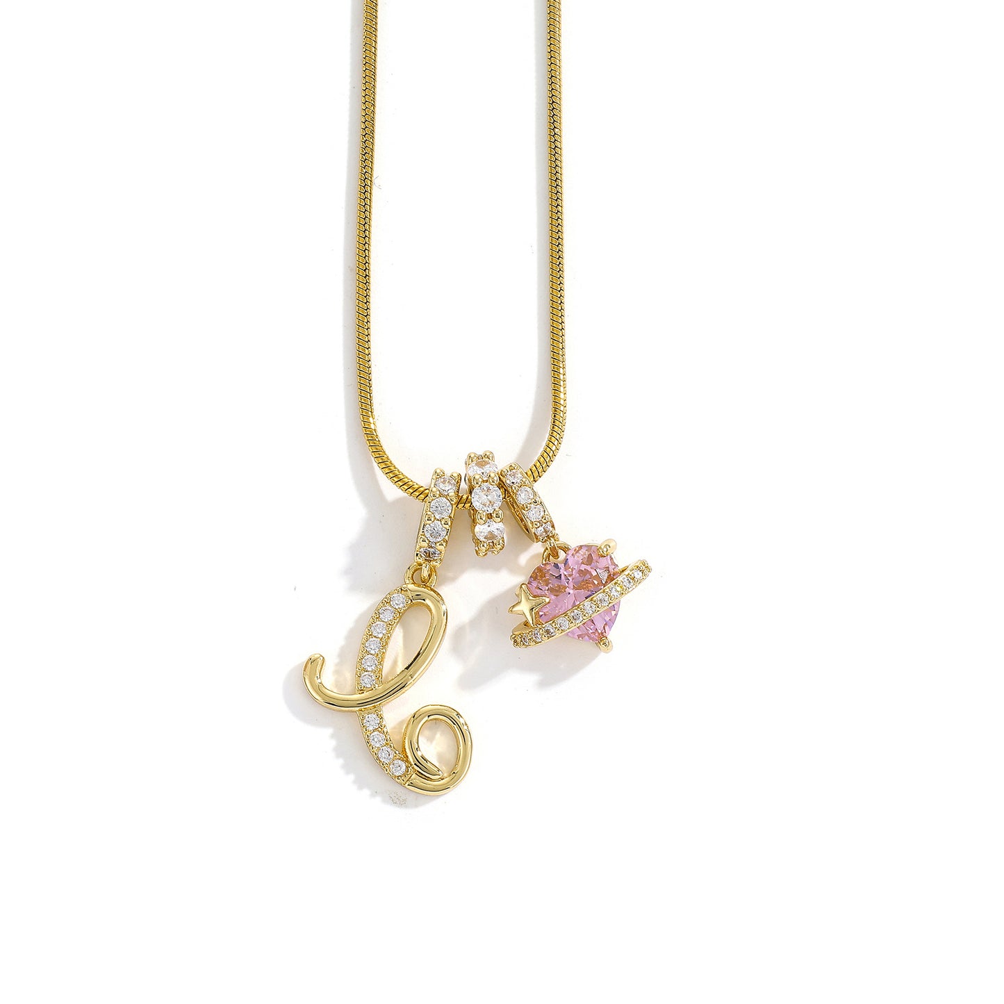 Collana con ciondolo a lettera minimalista in rame con intarsio di zirconi dal design geometrico per donna