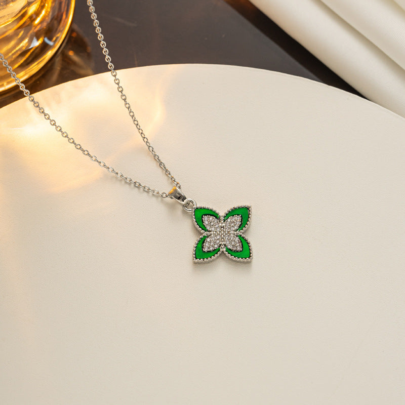 Collana Minimalista con Ciondolo a Cuore, Fiocchi e Strass in Acciaio al Titanio Placcato su Catena a O