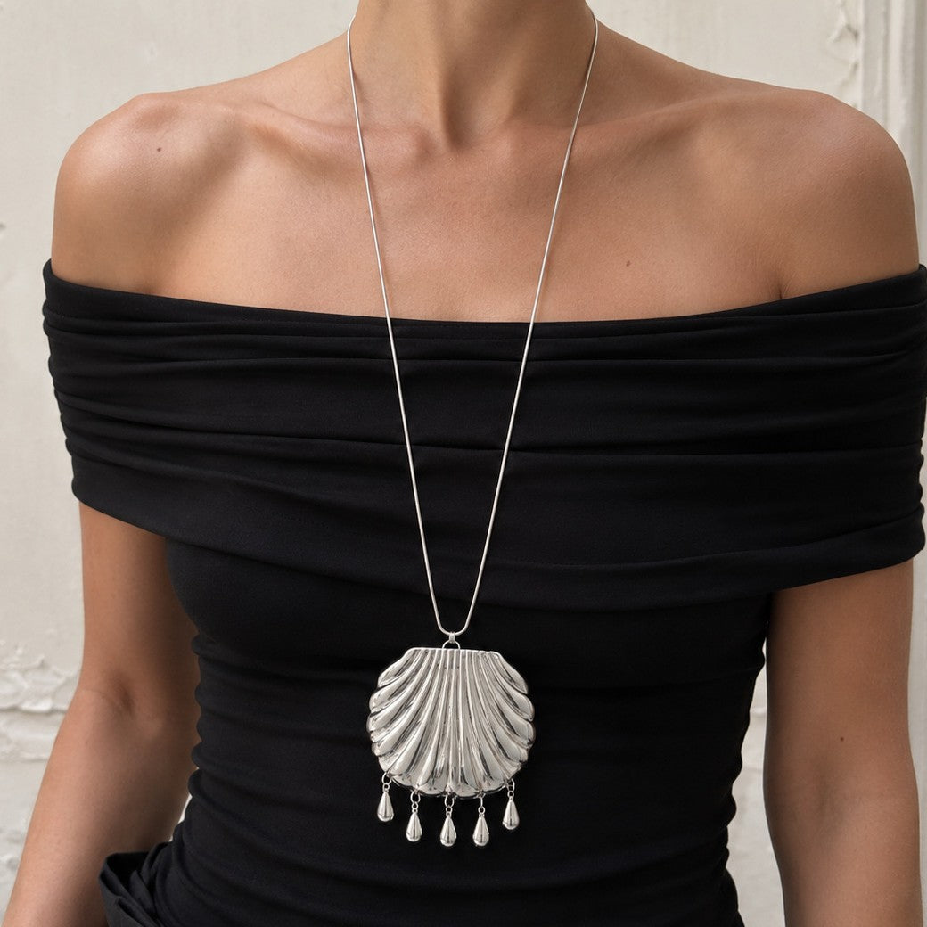 Exaggerated Plated Iron Zinc Alloy Teardrop Animal Shell Tassel Pendant Snake Chain Necklace for Women
