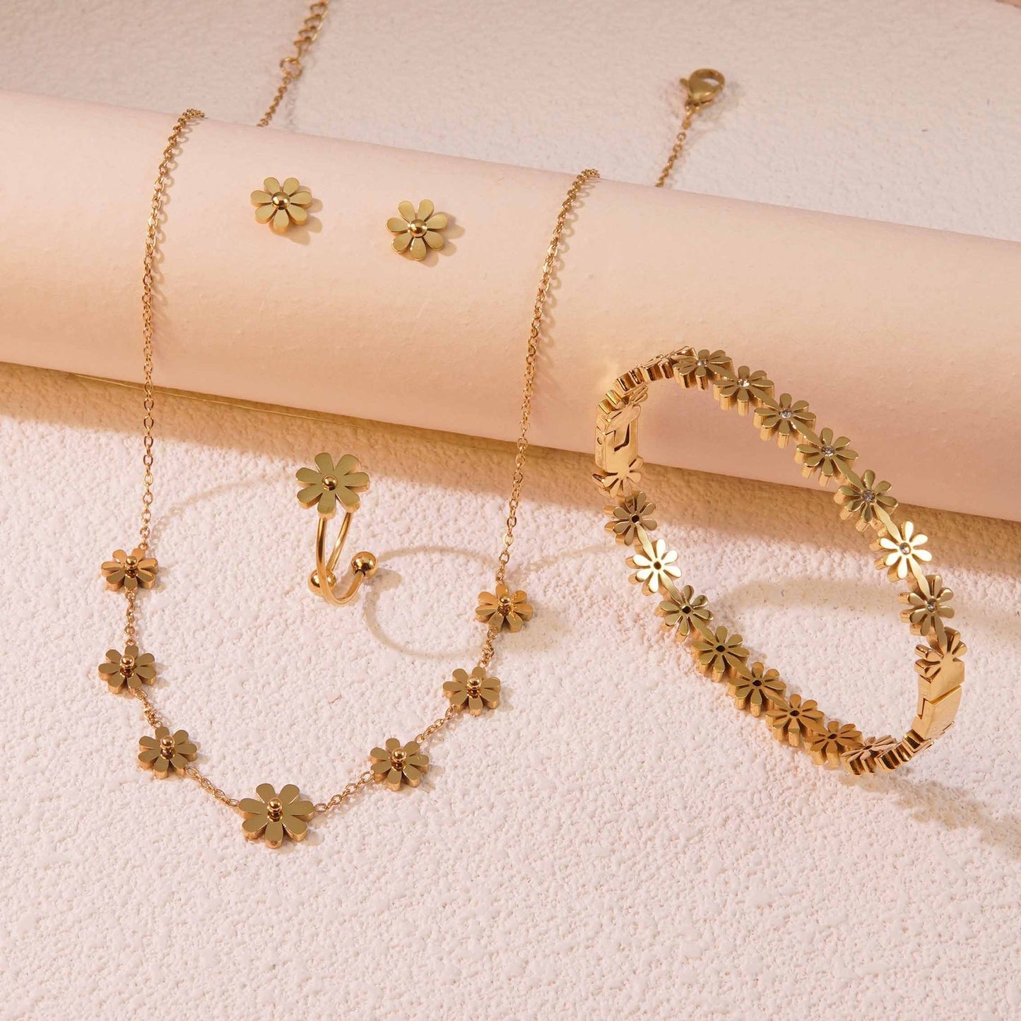 Elegant Stainless Steel Daisy Flower Jewelry Set Plated Necklace Earrings Bracelet for Women