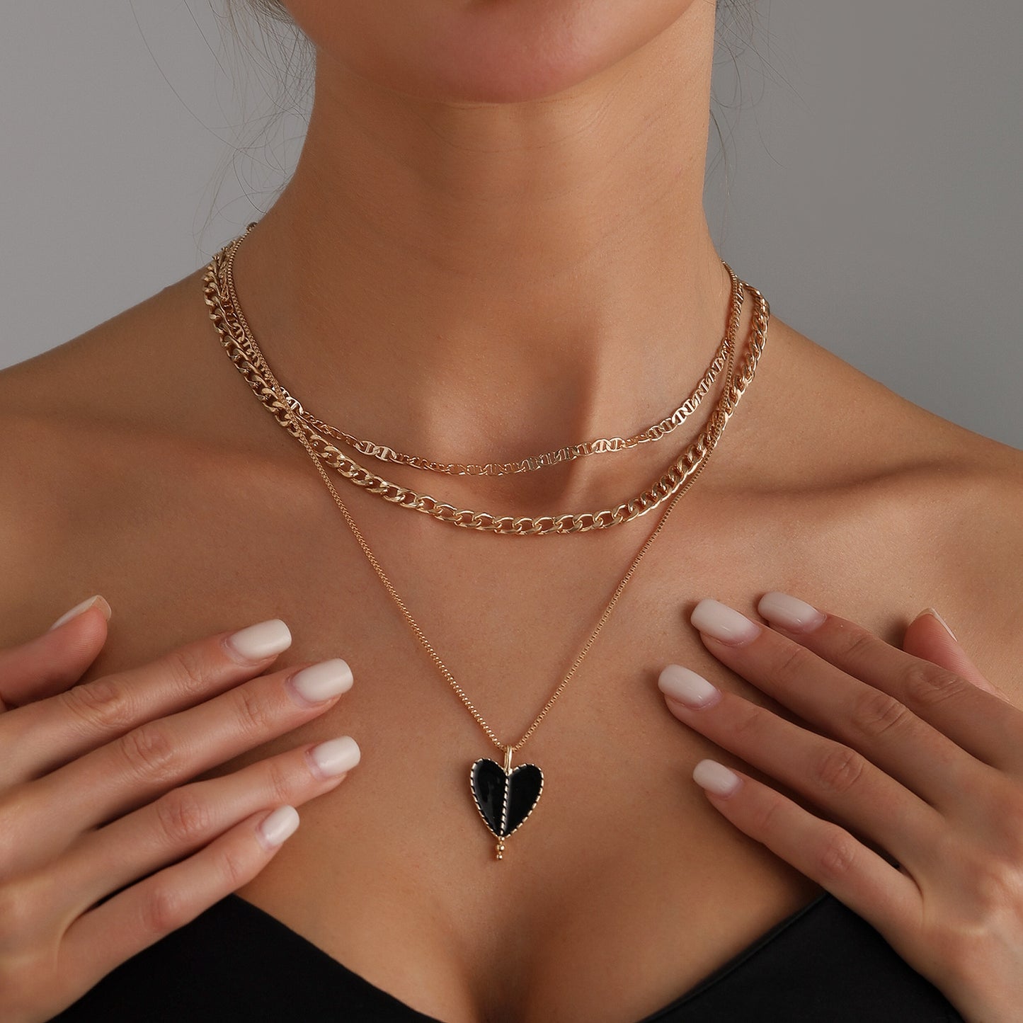Vintage-Inspired Symmetrical Heart Pendant Necklace for Women Alloy with Enamel Finish Fashion Layered Clavicle Chain