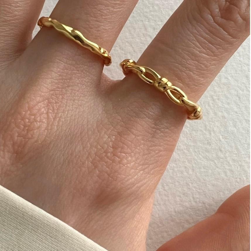 Anello intrecciato minimalista in argento per donna con design numerico in argento sterling 925