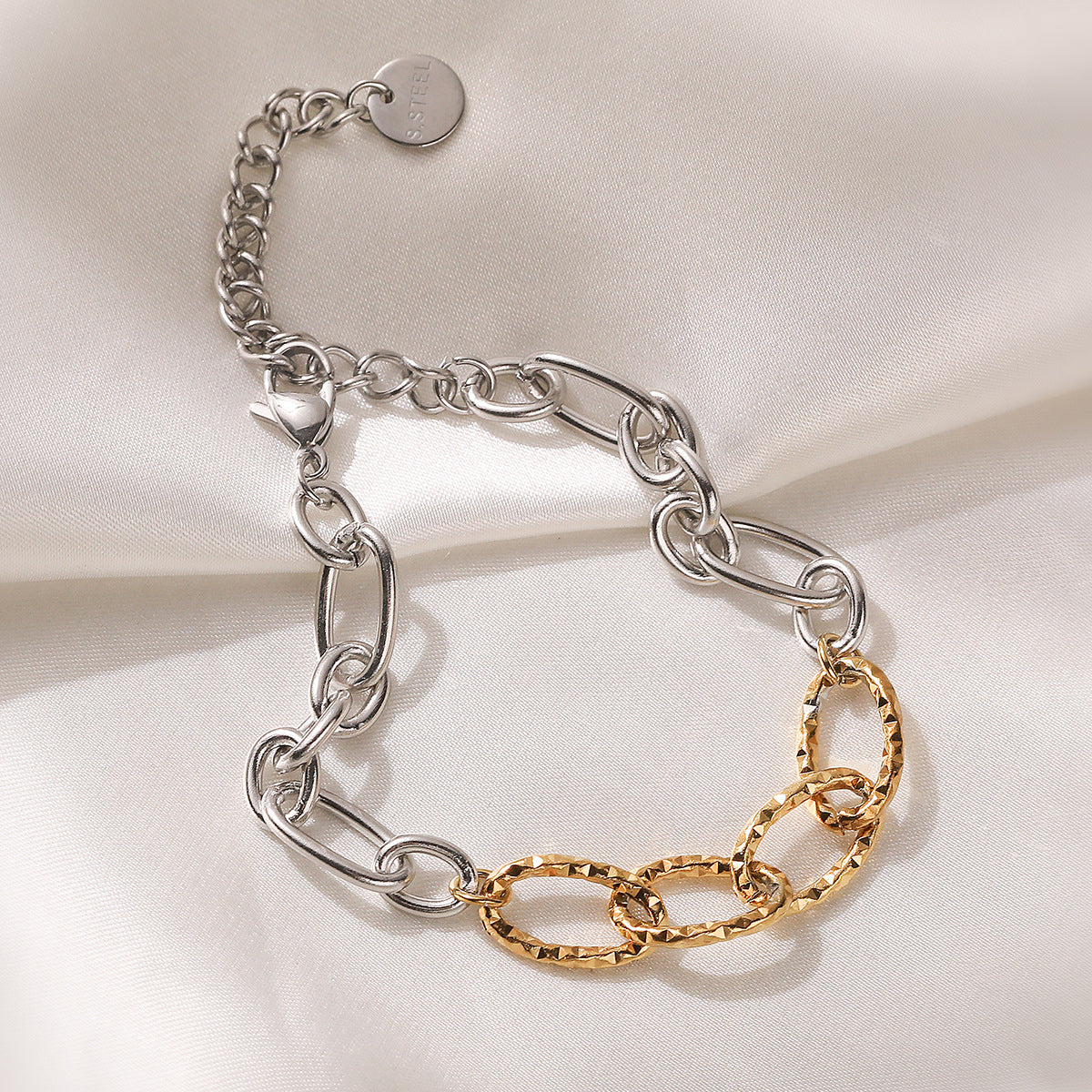 Minimalist 18K Gold Plated Stainless Steel Heart Geometric Bracelet for Women