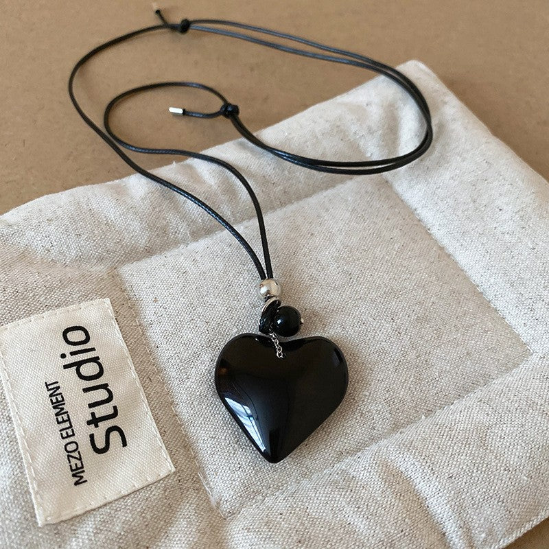 Collana con ciondolo geometrico in acrilico stile retrò da donna con charm in lega, fatta a mano, catena a strati alla moda minimalista