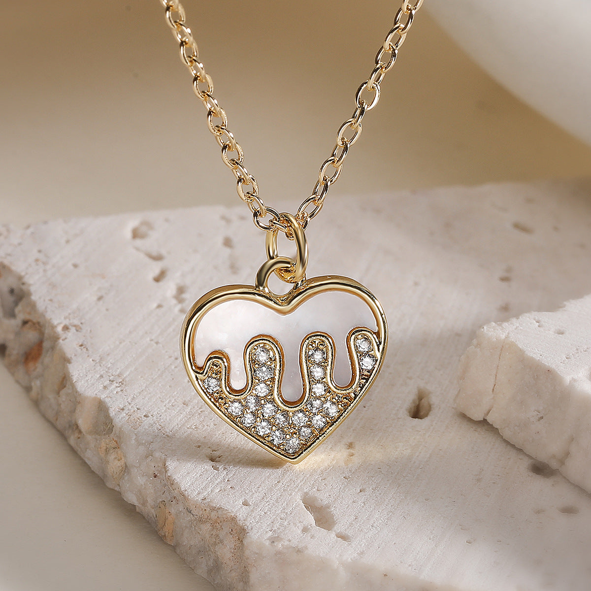 Minimalist Elegant 18K Gold Plated Brass Heart Pendant Necklace with Cubic Zirconia for Women