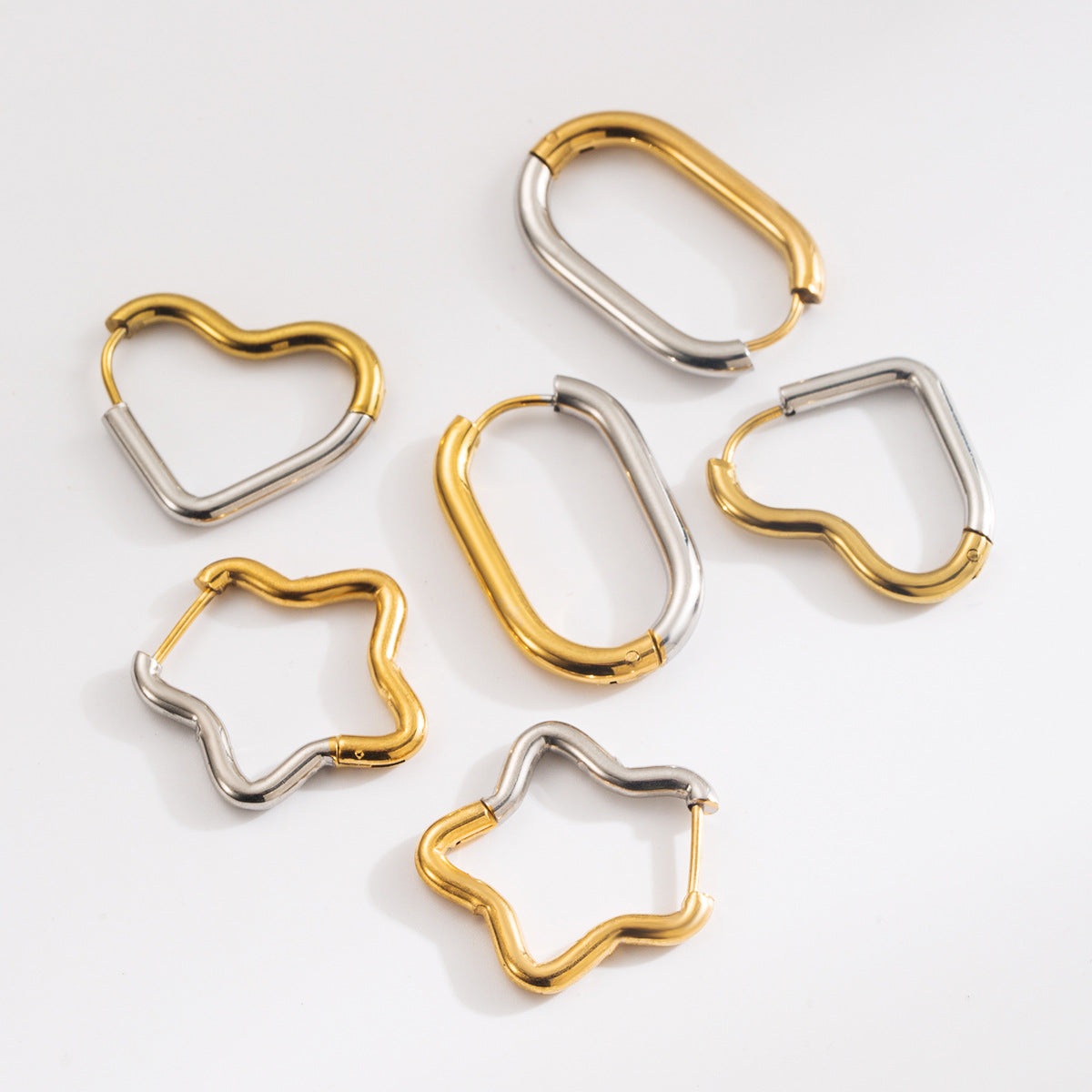 Orecchini geometrici minimalisti in acciaio inossidabile da donna con placcatura in oro e argento a forma di cuore e stella