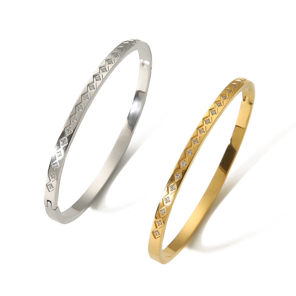 Minimalist Stainless Steel Plated 18K Gold Rhombus Shape Inlaid Rhinestone Bracelet for Women