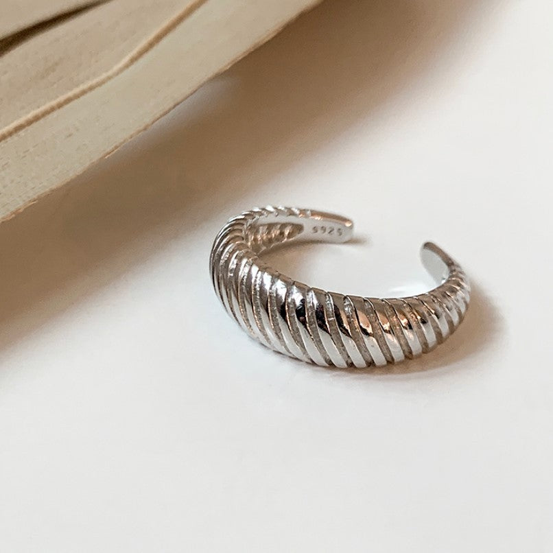 Minimalist 925 Sterling Silver Heart Striped Ring for Women
