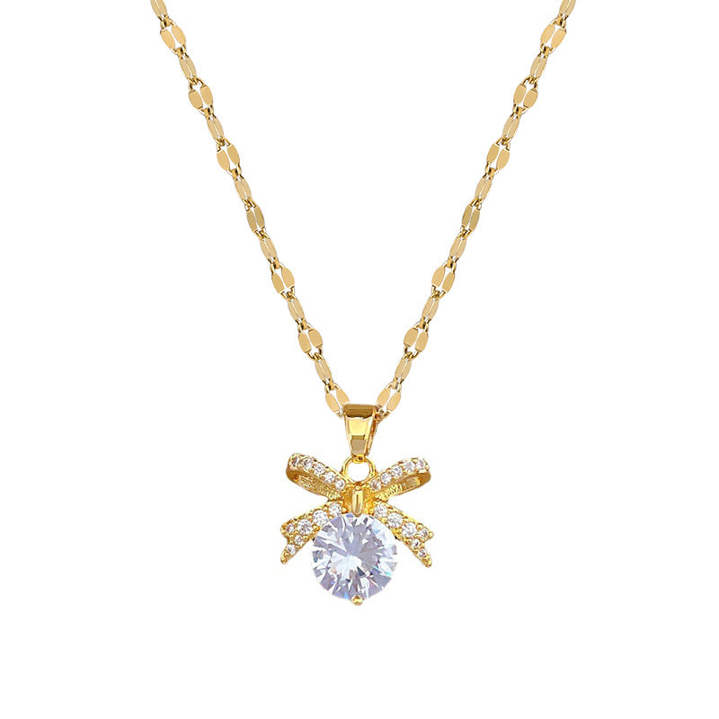Collar de lujo con colgante de mariposa de acero de titanio para mujer con diseño geométrico y delicada cadena de medallón