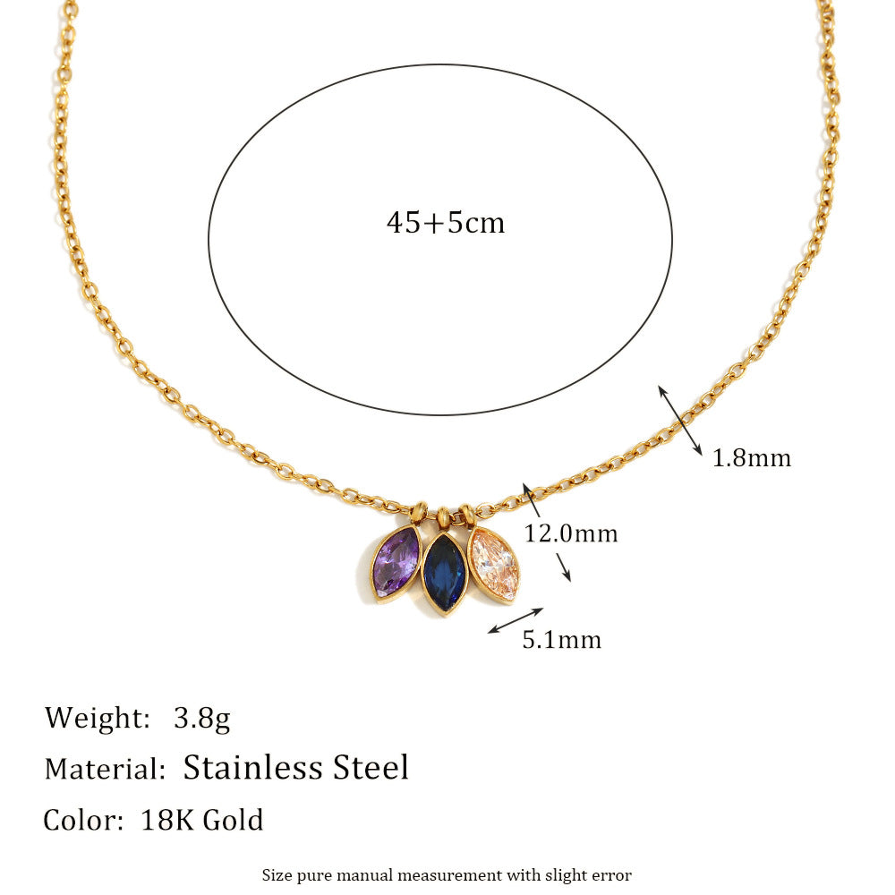 Collana da Donna Elegante con Pendente Geometrico in Acciaio Inossidabile, Placcatura in Oro 18K e Tripli Zirconi a Occhio