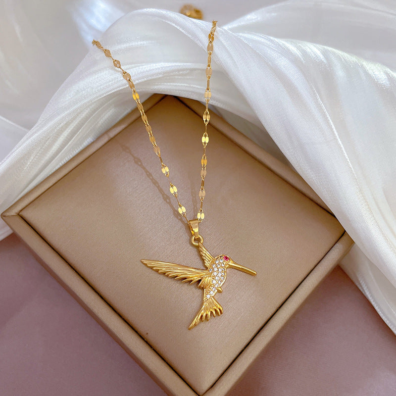 Collana di lusso con ciondolo a picchio geometrico in acciaio al titanio con intarsio di strass per uomo e donna