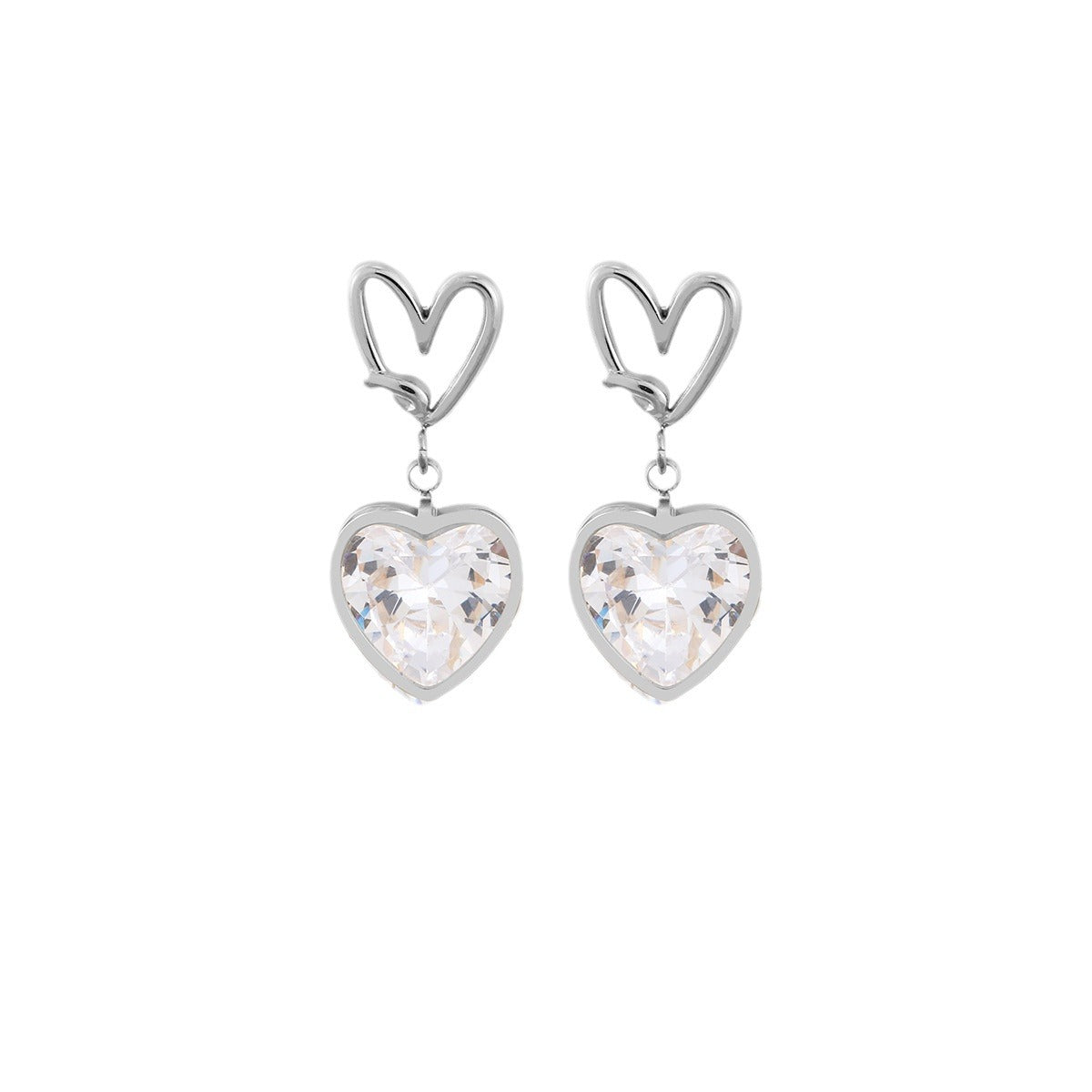 Orecchini da donna alla moda placcati in oro 18 carati in acciaio al titanio con zirconia incastonata a forma di cuore