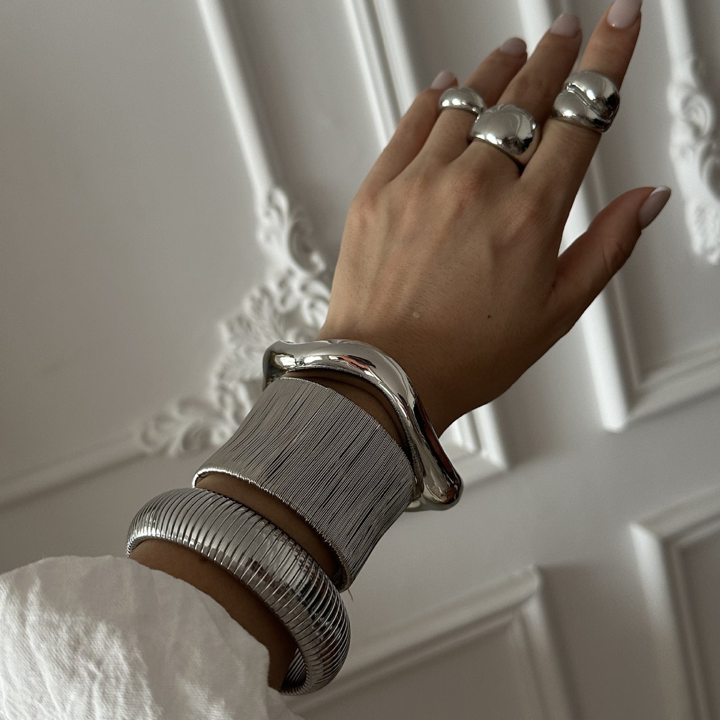 Bracciale da donna in lega traforata placcata alla moda