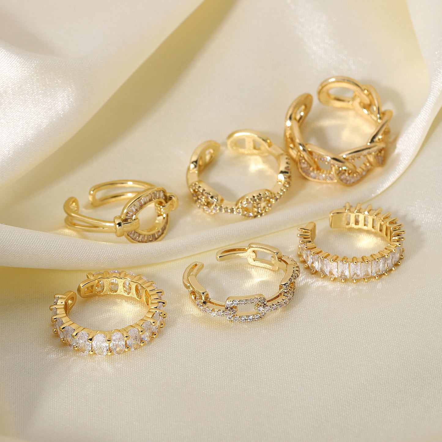 Anello da donna minimalista Boho in rame con intarsio di zirconi, fascia regolabile