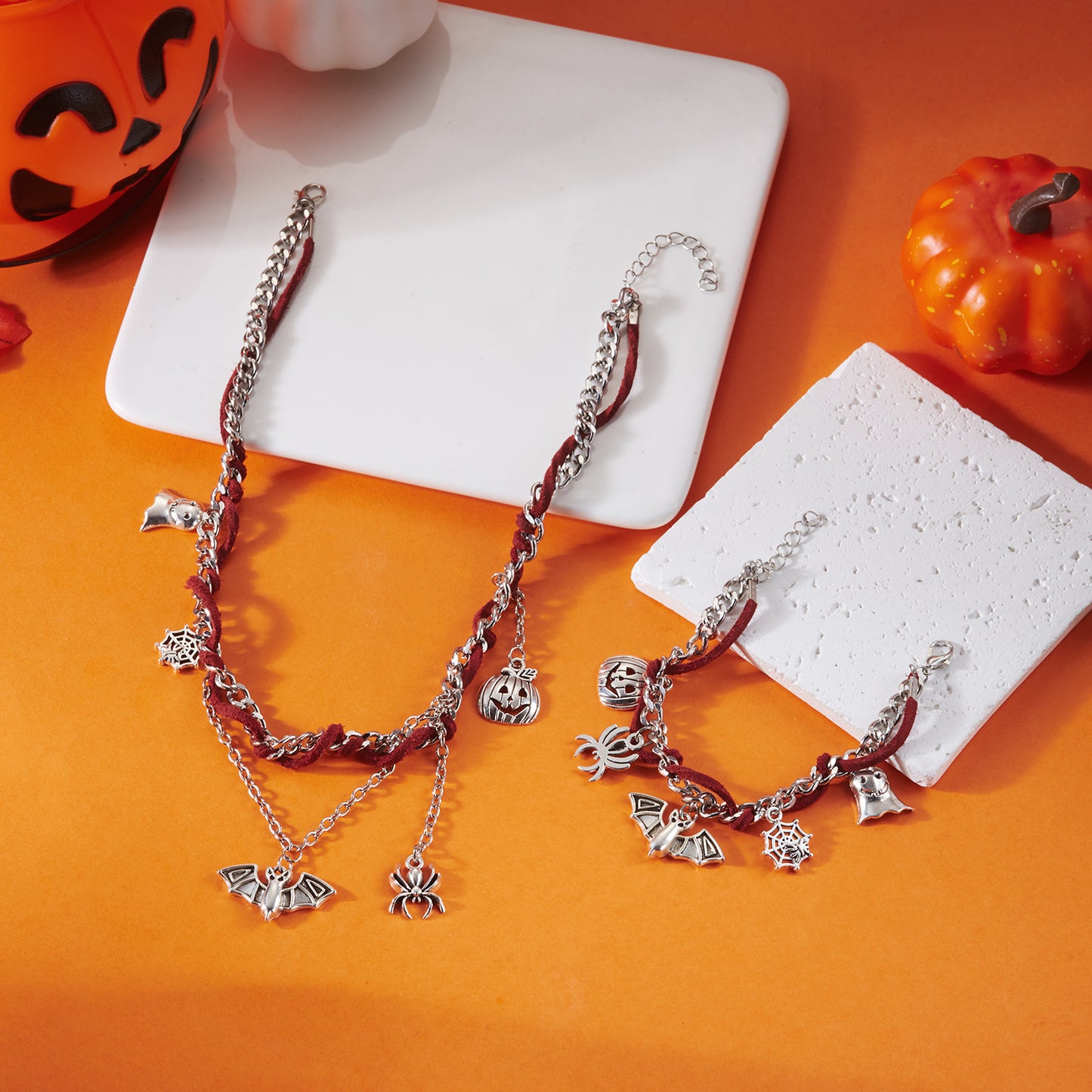 Juego de collar y pulsera góticos oscuros para Halloween con dijes de calabaza, fantasma, murciélago y araña, joyas chapadas en aleación para unisex
